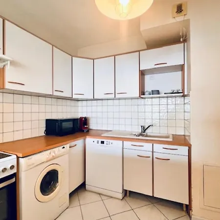 With Sea And Garden View In La Rochelle Apartamento