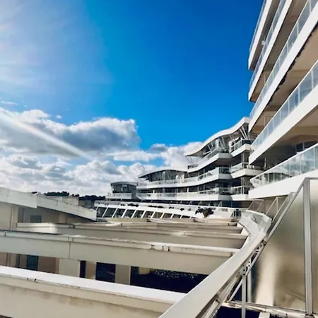 With Sea And Garden View In La Rochelle *