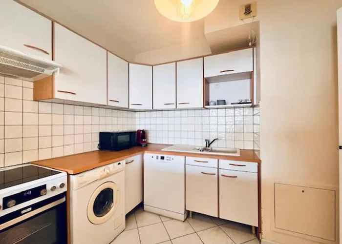 With Sea And Garden View In La Rochelle Apartamento