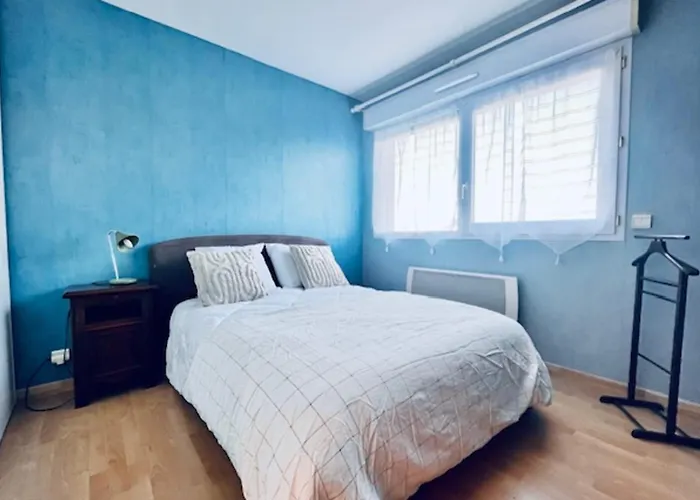 Apartment With Sea And Garden View In La Rochelle (Charente-Maritime)