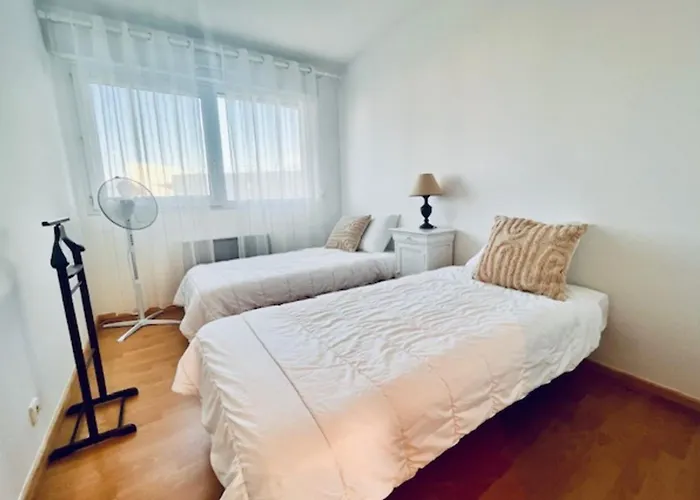 Apartment With Sea And Garden View In *