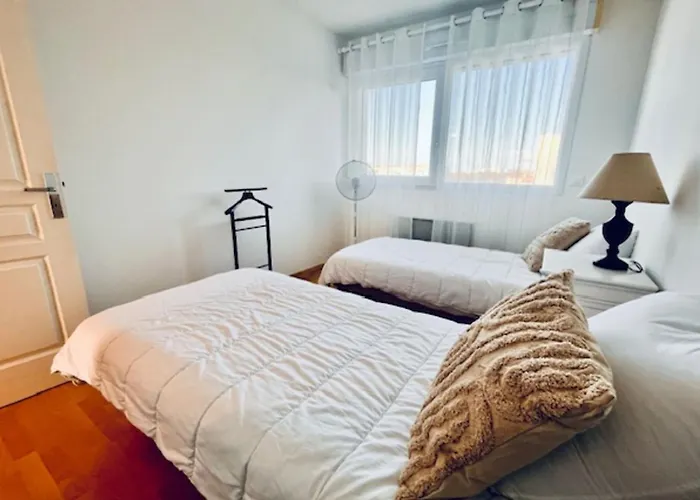 With Sea And Garden View In La Rochelle La Rochelle (Charente-Maritime)