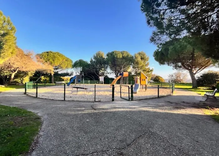 Appartement With Sea And Garden View In La Rochelle