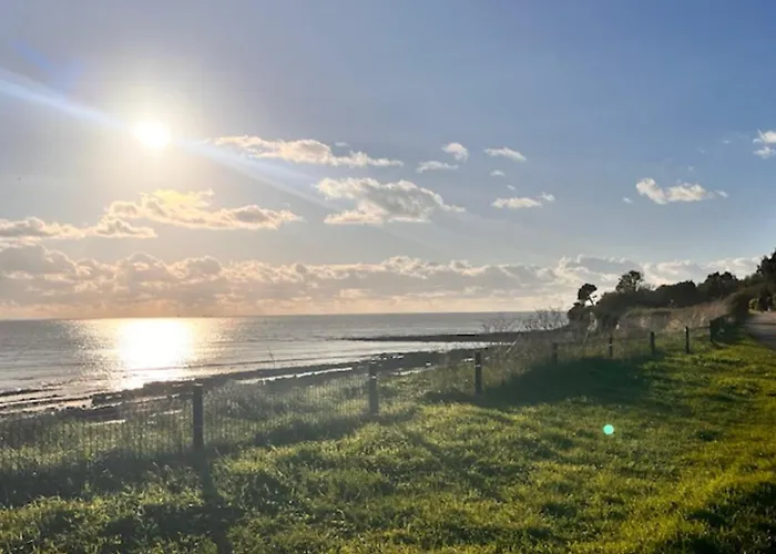 With Sea And Garden View In La Rochelle Appartement *